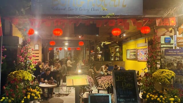 Bong Restaurant and Bar