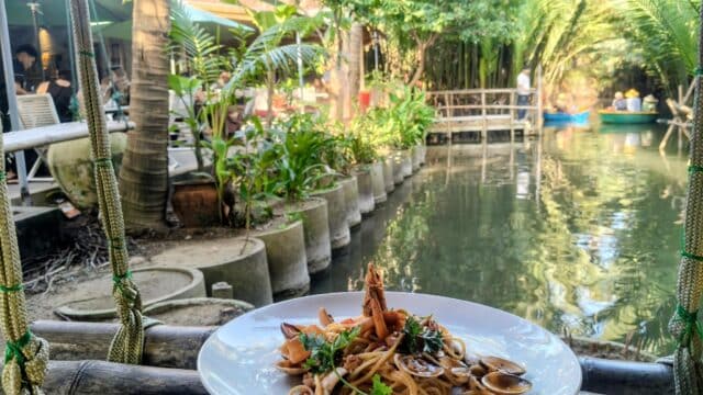 The Basket Boat Cafe & Restaurant