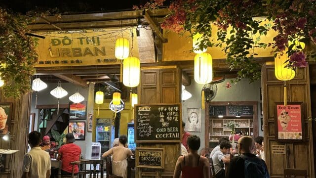 URBAN BAR