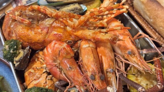 CUA VANG seafood 꾸아방 海鮮餐廳