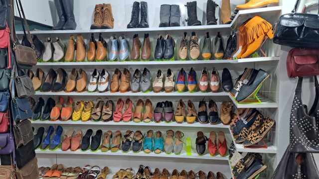 Dong Chau leather shop
