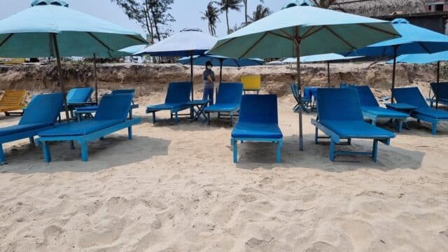 Beach Waves restaurant & bar