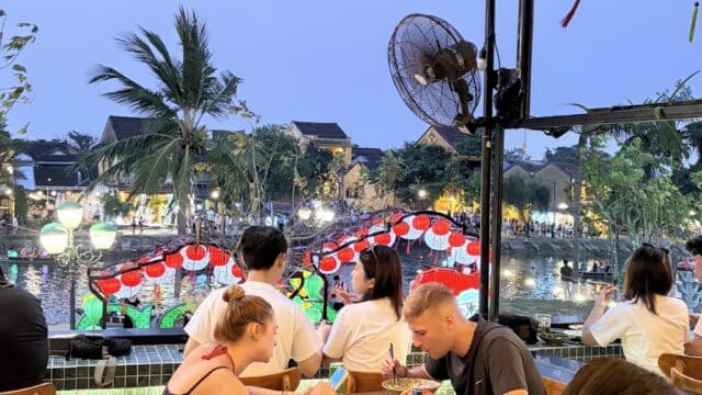 Chăm Chăm Hội An - Vietnamese Cuisine & Signature Food
