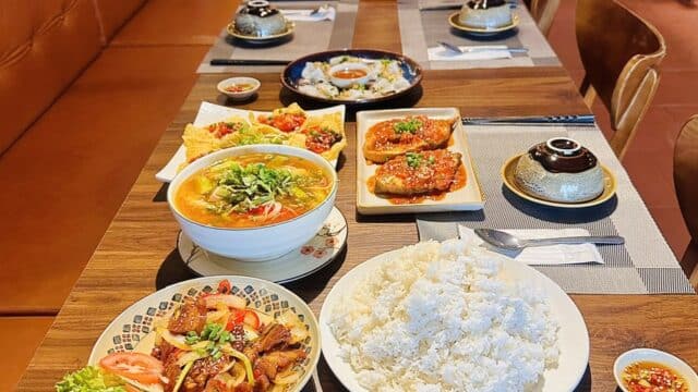 Chăm Chăm Hội An - Vietnamese Cuisine & Signature Food