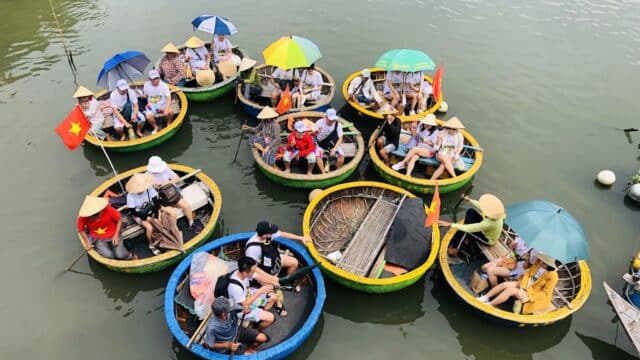 Hai Lan Rừng Dừa - Restaurant & Coconut BasketBoat Tour