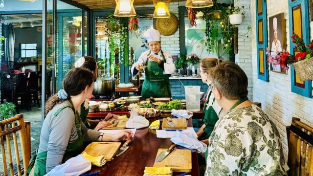 Rau Ơi Eatery