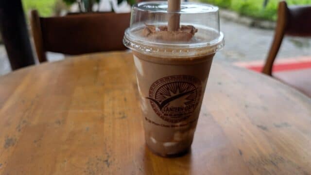 V LANTERN CAFE