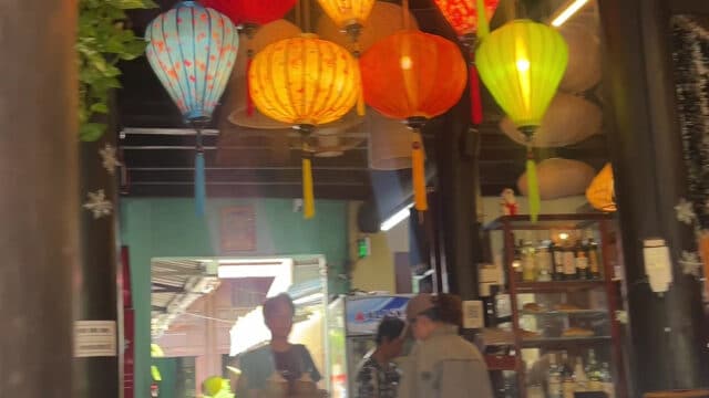 65 Lantern shop