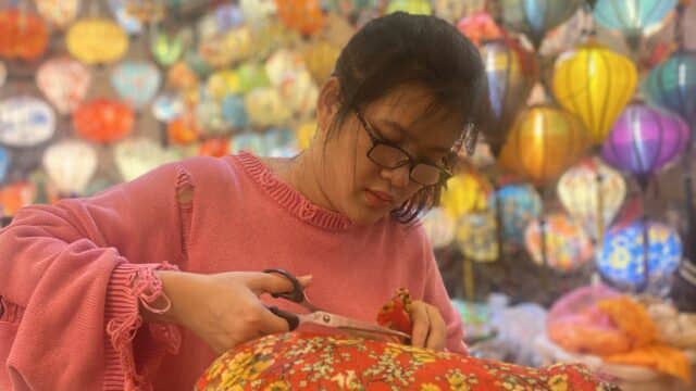Lantern Making Class (Phuong Chau)