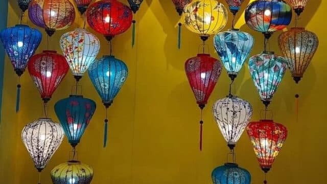 Ti's Lantern Making Class- Đèn Lồng Hội An