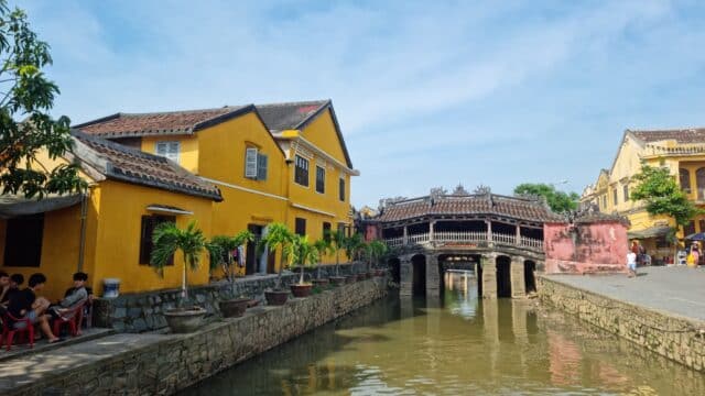 Chùa Cầu