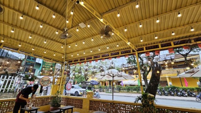 Tiệm Bánh mì Ty