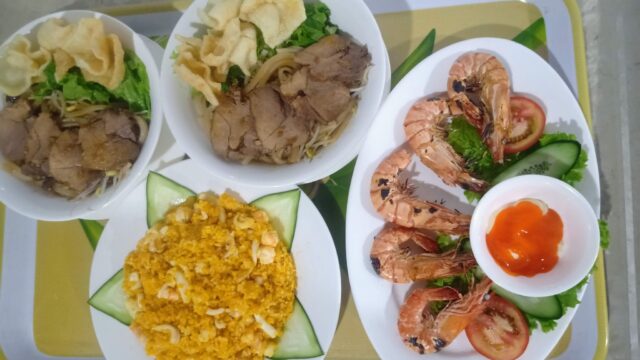 Wind & Moon Restaurant & Bar/ Nhà hàng Gió Trăng