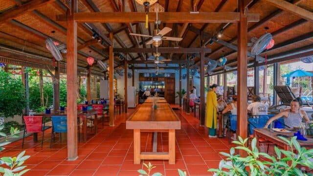 Hoianbang Beach Front Villa and Restaurant