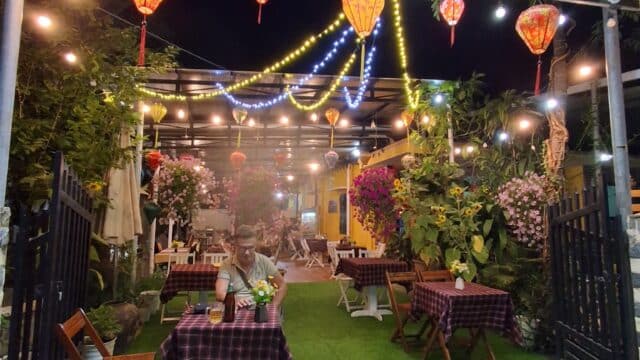 CẨM NAM Restaurant