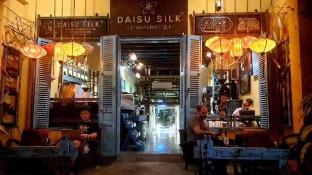 Thợ Dệt Coffee - Tơ Tằm Đại Sứ