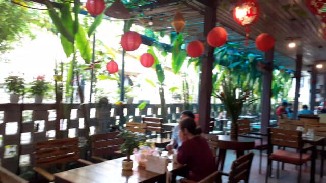 Uyên'\''s Restaurant and Coffee