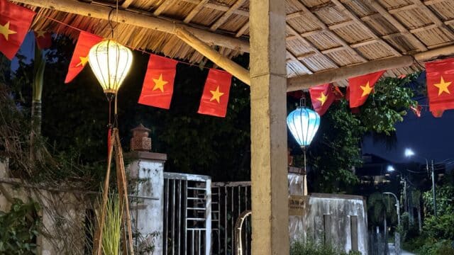 Thanh Dong organic garden restaurant,Basket boat & Cooking class