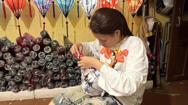Hoa Mai Lantern Shop
