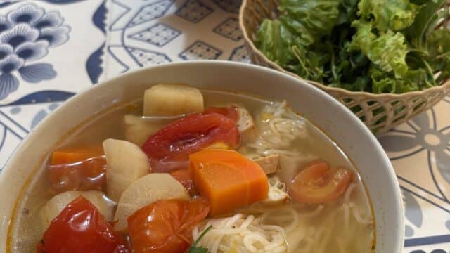 Quán chay Diệu Hoa