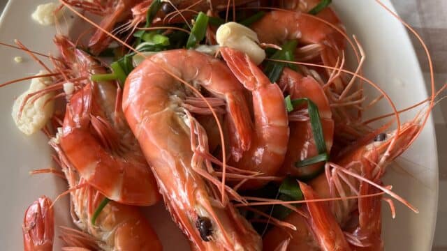 TÝ NỰ Seafood Restaurant