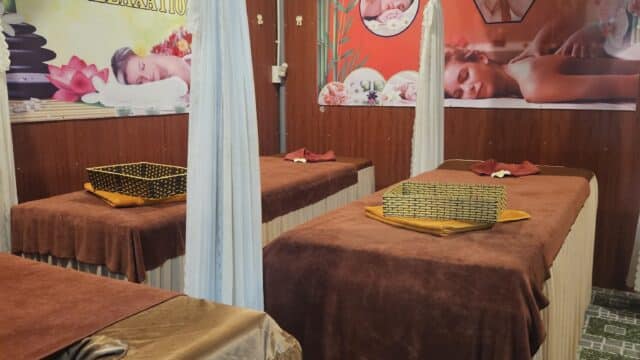 Na Loan Spa and Nails