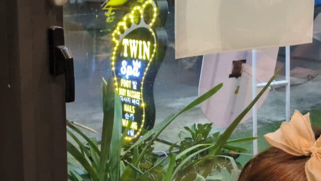 Twin Spa