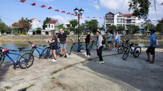 Discova Day Tour Shop Hoi An