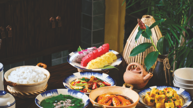 Ngon Phố Hội