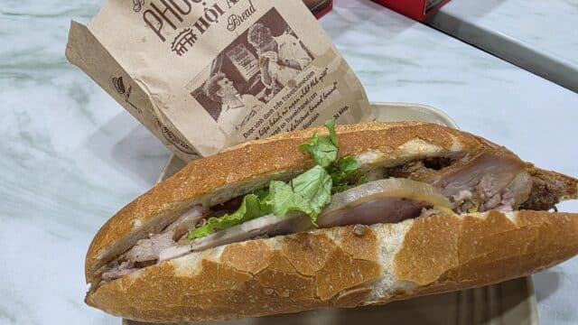 Bánh Mì Phượng