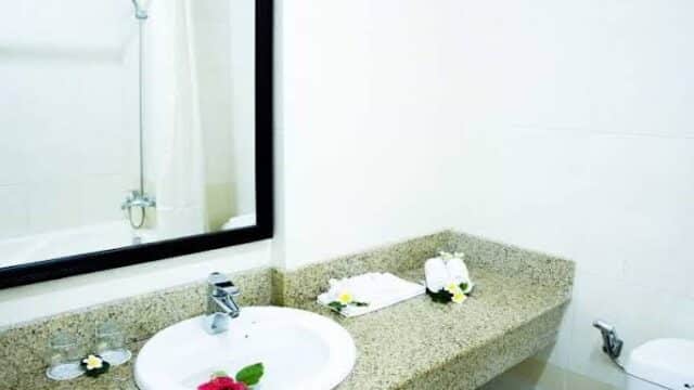 Khách Sạn Cát Biển