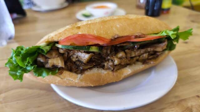 Bánh Mì Win Win/ Bakery Restaurant - An bàng Beach Hội An