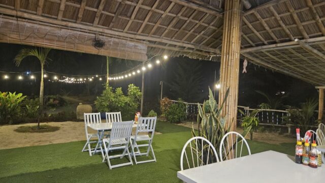 Moon Sea Hidden Beach Restaurant - Vietnamese in Cẩm An, Hoi An