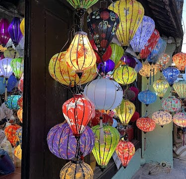 65 Lantern shop