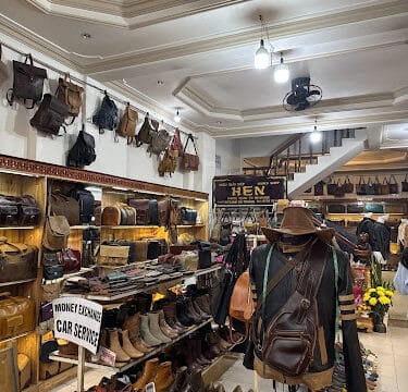 Hen Leather Shop