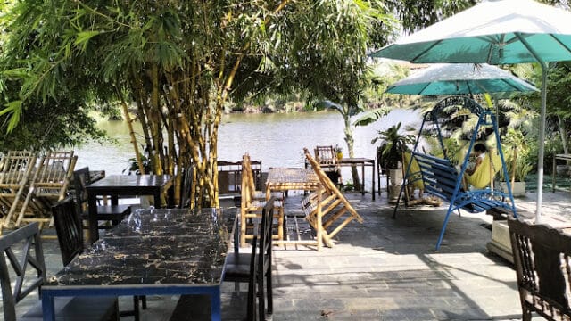 Hidden River Cafe