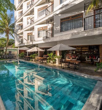 HA Ocean Front Hotel