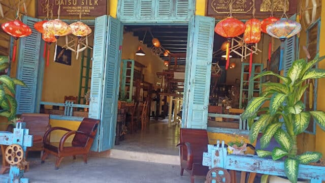 Thợ Dệt Coffee - Tơ Tằm Đại Sứ