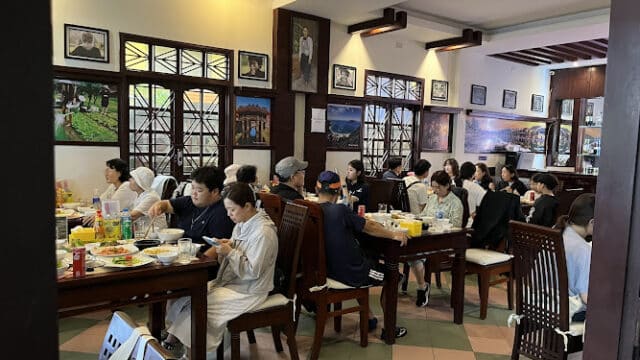 Restaurant 328