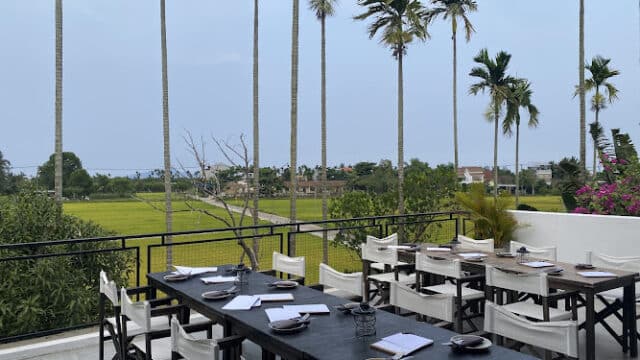 tok. Bar and Restaurant