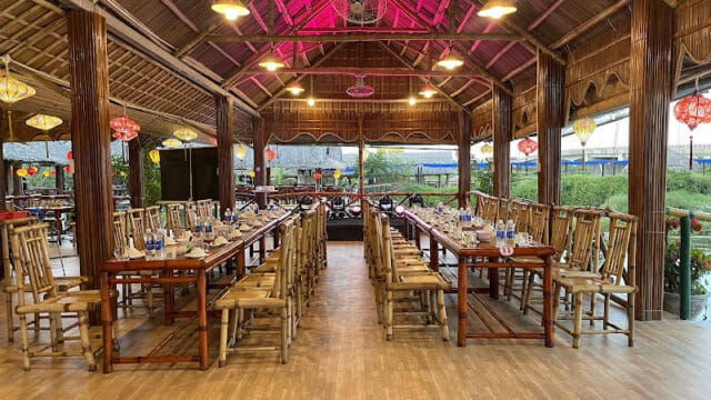 Nhà hàng hải sản Hương Châu