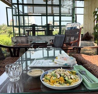 NGHÉ Rice Paddy Cafe
