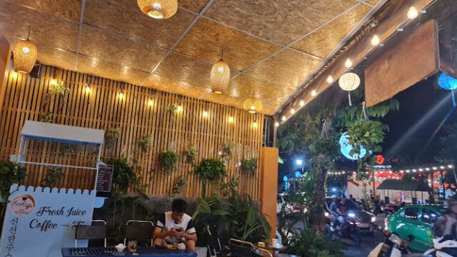 Hand Coffee - Hoian