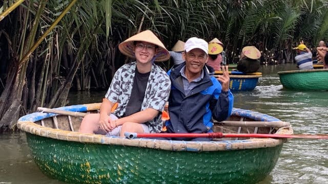 Thuyền Thúng Tượng Thúy