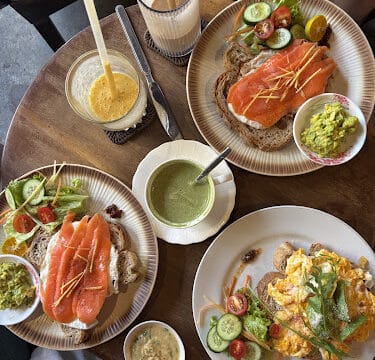 Lanterns Cafe.Healthy Brunch