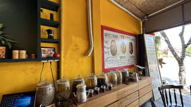 Trí Long Coffee