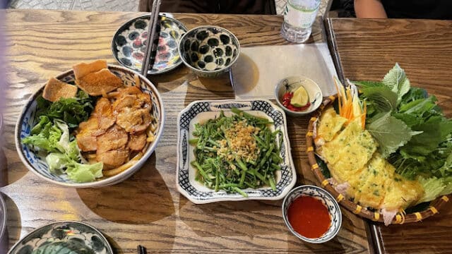 MẸT Hội An - Vietnamese restaurant & Vegetarian Food MET 10