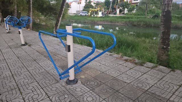 Open air exercise park