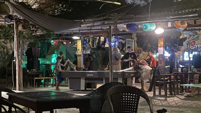 Chăm Chỉ Club