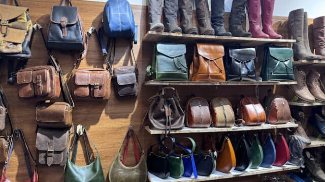 2M leather shop